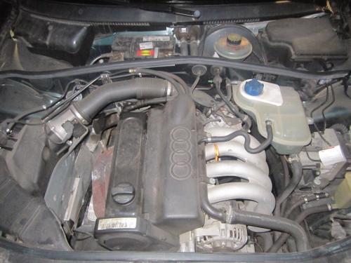 Motor de coche con sistema de refrigeración